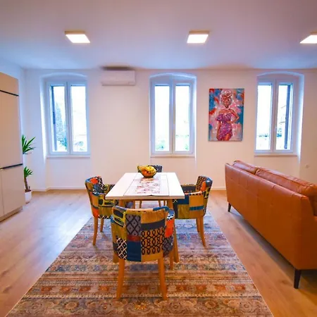 아파트 Anna 리예카